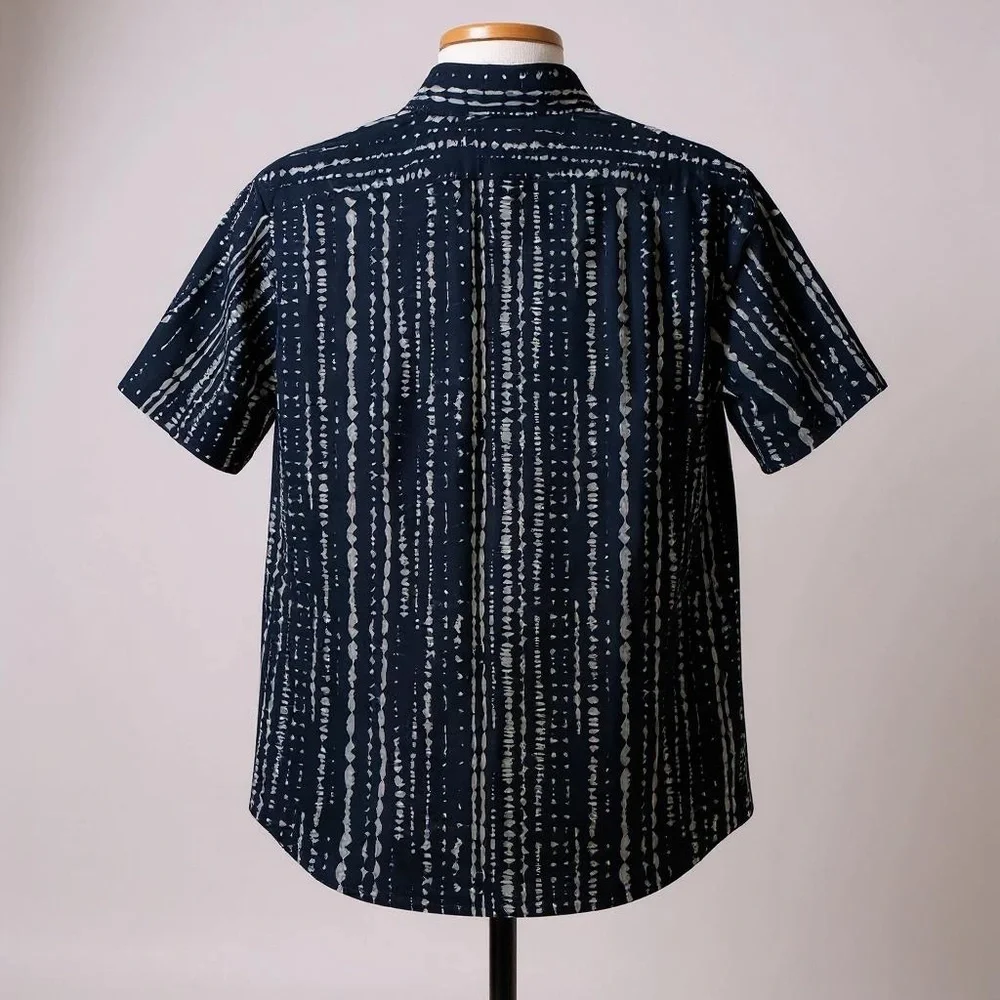 Banana Republic Black and Gray Casual Button Down Shirt‎